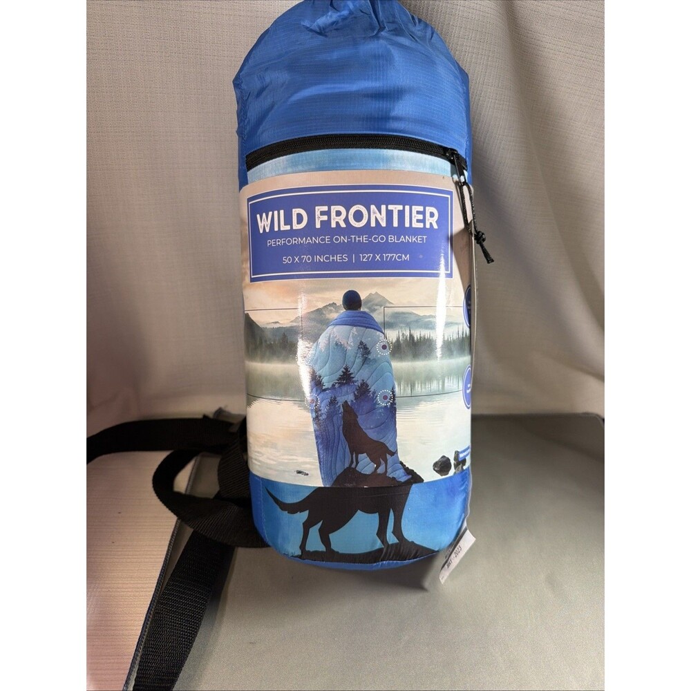 Wild Frontier Wolf Camping Blanket 50x70 Puffy Performance WM52-074354 NWT
